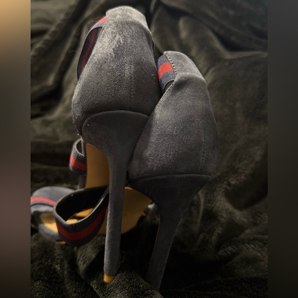 Steve Madden Blue and Red Heeled Sandals - Picture 14 of 14